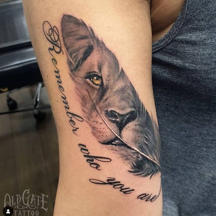 Tattoo leone