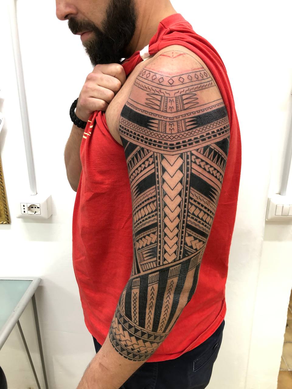 tatuaggio polinesiano braccio 4