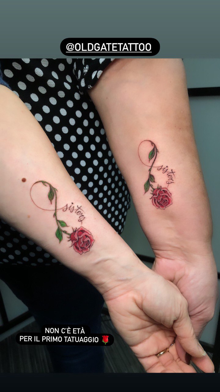 tatuaggio di coppia sorelle
